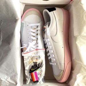 Nike Blazer Low ‘77 Vintage Pride Sneakers.